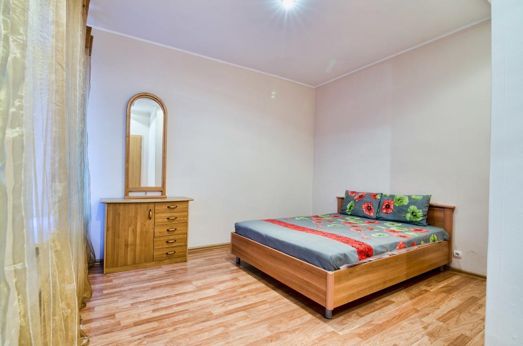 Apartamenty Lesi Ukrainky 17 Lviv Dış mekan fotoğraf